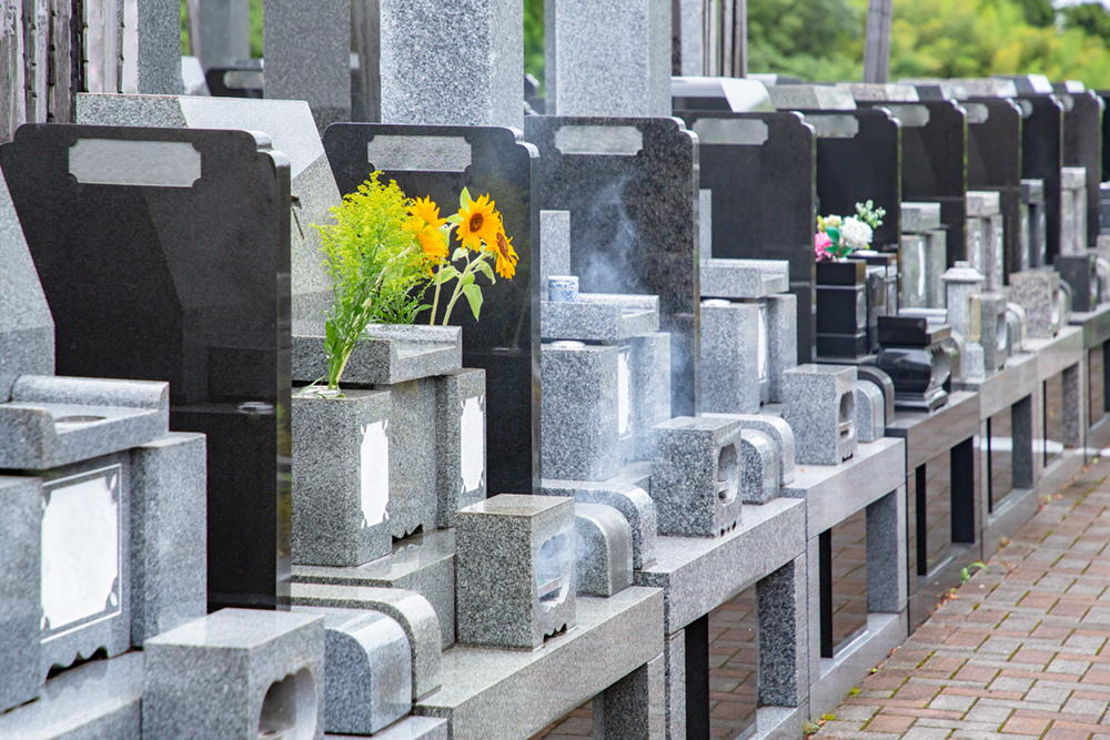 01.取扱い墓地・墓石の豊富さ